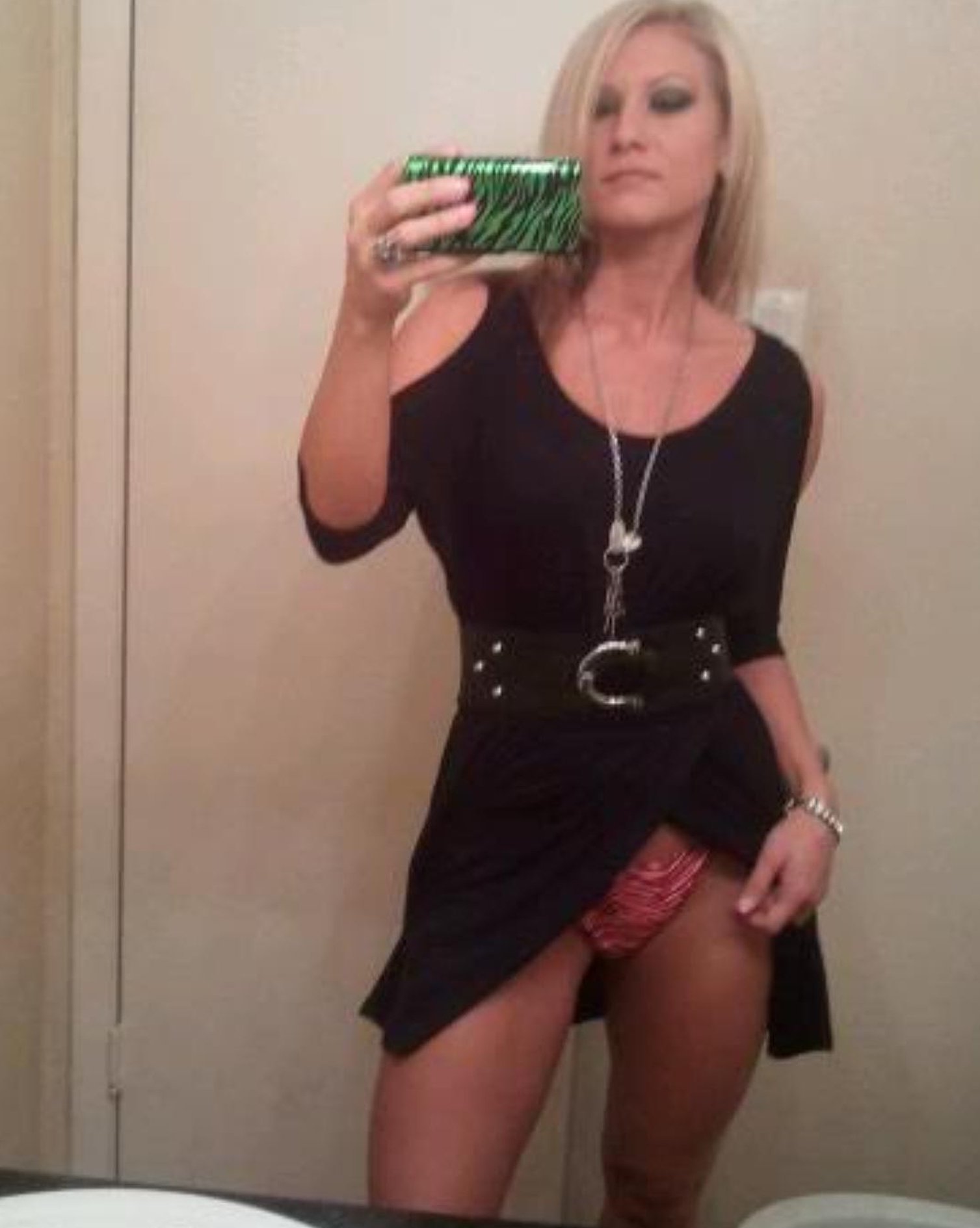 RoshniHot36 aus Nordrhein-Westfalen,Deutschland